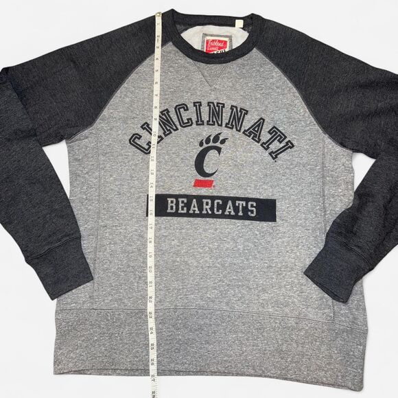 NWOT Grey UC Cincinnati Bearcats Crewneck - Picture 5 of 6